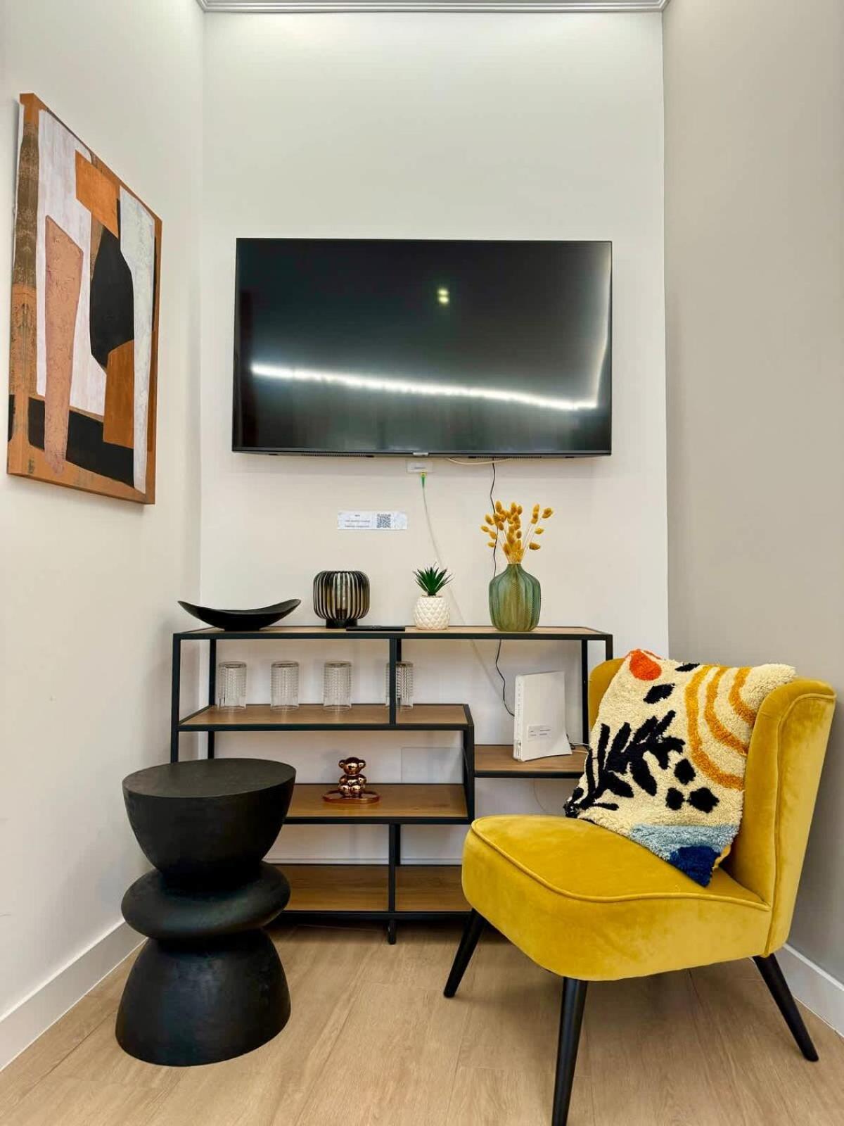 Plaza Mayor Cozy Private Apartment With Ac Madrid Exterior photo