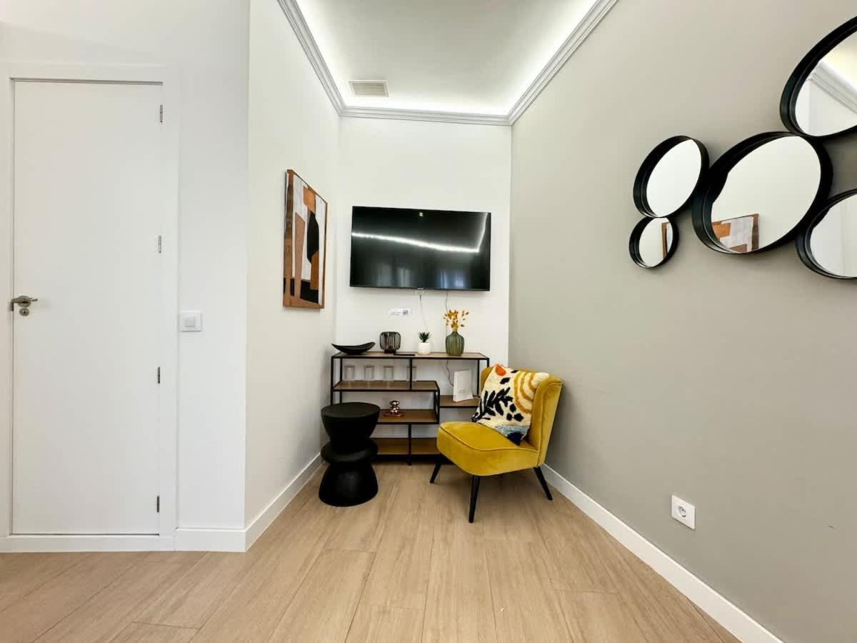 Plaza Mayor Cozy Private Apartment With Ac Madrid Exterior photo