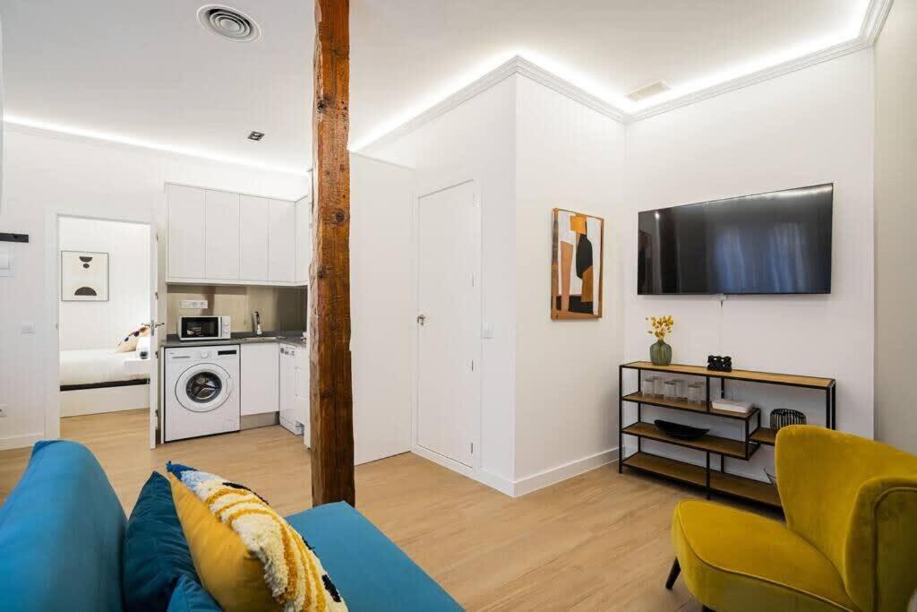Plaza Mayor Cozy Private Apartment With Ac Madrid Exterior photo